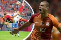 لاعب سويسري يسجل هدفا 