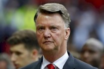 لاعب برشلوني سابق: رأيت فان غال يبكي كطفل صغير