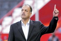 المدرب العراقي حمد يكسب الدعوى ضد الاتحاد البحريني ومبلغ مليون يورو