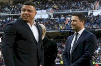 أوين يسخر من