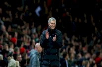 شعبية اليونايتد الجارفة وراء موافقة مورينيو على تدريبه!