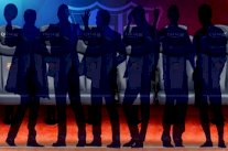 صحيفة إسبانية تكشف أسماء 6 مرشحين لخلافة إنريكي في برشلونة