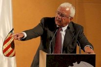 هويغ منتقداً إدارة فالنسيا: لا تعرفون سوى قول الحماقات