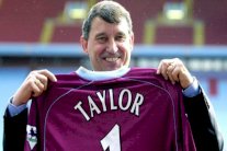 وفاة المدرب السابق للمنتخب الانكليزي غراهام تايلور