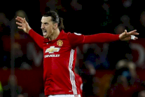 إبراهيموفيتش يعادل رقم شيرر وأغويرو في الدوري الإنكليزي