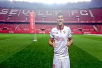 يوفيتيتش من انتر ميلان إلى اشبيلية على سبيل الاعارة