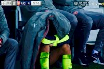 شانشيز يبدي امتعاضه بعد قرار فينغر باستبداله