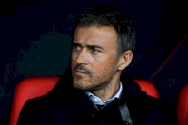 إنريكي يسخر من تصريحات رونالدو عقب الفوز بجائزة الفيفا