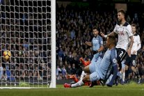 توتنهام يفرض التعادل على سيتي وروني ينقذ يونايتد من الخسارة