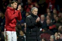 مورينيو يرد بسخرية على سؤال صحفي حول دارميان