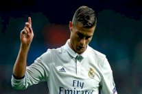 ريال مدريد يعتزم التخلي عن رونالدو بعد انتهاء عقده
