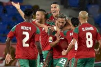 المغرب يجرد الفيلة من اللقب ويبلغ ربع نهائي كأس أفريقيا
