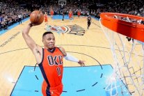 وستبروك يواصل تألقه بتسجيله 45 نقطة في سلة دالاس