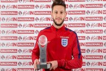 لالانا يُتوّج بجائزة أفضل لاعب إنكليزي لعام 2016