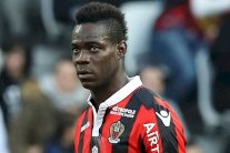 رئيس نادي نيس يكشف تفاصيل إهانة بالوتيلي