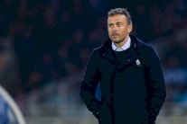 شكوك متزايدة حول مستقبل إنريكي مع برشلونة