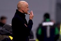 باليرمو يبحث عن مدرب رابع هذا الموسم بعد استقالة كوريني