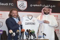 الشباب السعودي يعين كارينيو مدربا بعد إقالة الجابر