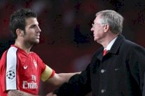 بعد 13 عاما... فابريغاس يقر بقذف فيرغوسون بالبيتزا