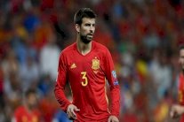 بيكيه راغب في مواصلة اللعب مع المنتخب الإسباني