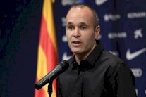 إنييستا يلمح إلى اعتزاله دوليا بعد مونديال 2018