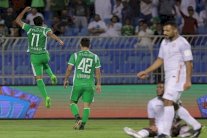 فوز كبير للأهلي على الشباب يرفعه إلى صدارة الدوري السعودي