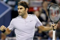 فيدرر يقلص الفارق مع نادال في تصنيف اللاعبين المحترفين