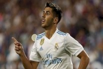 فالدانو يقارن بين أسينسيو و ميسي