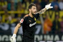 دورتموند يمدد عقد حارسه بوركي حتى 2021