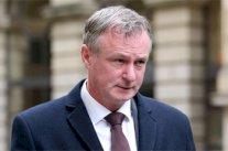 مدرب إيرلندا الشمالية يقر بالقيادة تحت تأثير الكحول