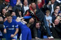 الدوري الانجليزي: تشيلسي يحافظ على أمل المنافسة بفوز صعب على واتفورد