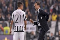 ديبالا يهين مدربه أليغري في مباراة أودينيزي