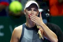 فوزنياكي تسحق هاليب وتلتحق ببليسكوفا إلى نصف نهائي بطولة الماسترز