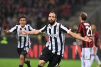 ثنائية هيغواين تطيح ميلان المأزوم وترفع يوفنتوس إلى الصدارة