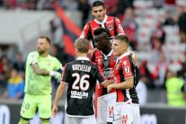 بالوتيلي يعيد نيس إلى سكة الانتصارات ويطرد ومرسيليا ثالثا وليل يفوز أخيرا