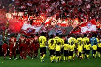 بايرن ميونيخ المتألق يسعى لتوجيه ضربة قاضية لدورتموند