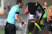 استبدال مشرف الفيديو ومطالبة بإلغاء التقنية في البوندسليغا