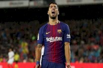 سواريز يتهكم على نفسه ويعلق على صيام رونالدو عن التهديف