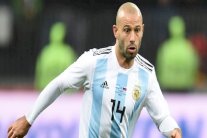 إصابة ماسكيرانو في الفخذ تبعده شهرا عن برشلونة