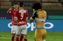 أزارو يقود الاهلي لفوز غال والاسماعيلي يعزز صدارته للدوري المصري