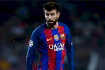 جيرارد بيكيه للحكم: بطاقتي مكتوبة في المنزل