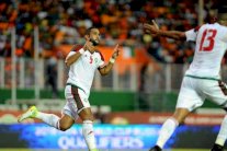 اللاعب المغربي المهدي بنعطية يحدث مؤسسة خيرية لدعم المحتاجين