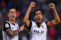 فالنسيا يواصل نتائجه الرائعة ومطاردة برشلونة قبل قمتهما