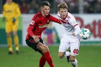 تعادل فرايبورغ وهامبورغ سلبا في الدوري الألماني