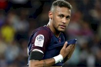 نيمار يعود من البرازيل لقيادة باريس سان جرمان أمام رين