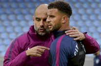 غوارديولا يحض ووكر على