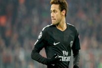 بيريز يجتمع مع والد نيمار ومارسيلو يبحث عن منزل له بمدريد