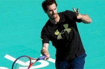 آندي موراي يخسر لقاء استعراضيا أمام باوتيستا أغوت في أبوظبي