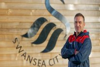 البرتغالي كارفاليال مدربا لسوانسي سيتي حتى نهاية الموسم