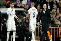 هذه خيارات ريال مدريد في حال رحيل بنزيمة وموراتا